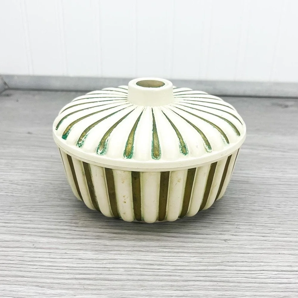 Retro Striped Plastic Candy Dish - Vintage‎ Lidded Trinket Bowl